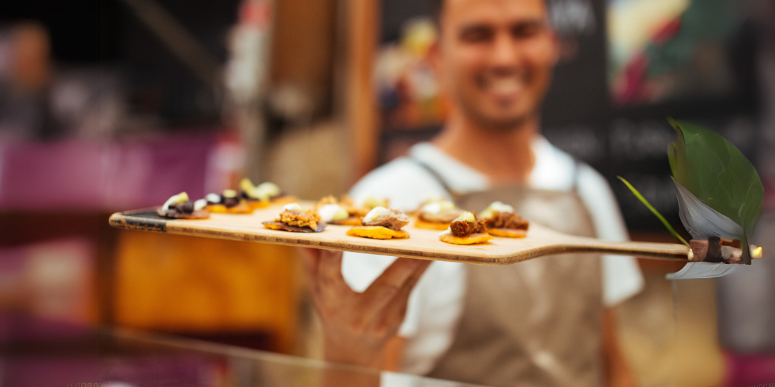 Plateau en bois : L'accessoire chic et pratique pour vos repas gourmets